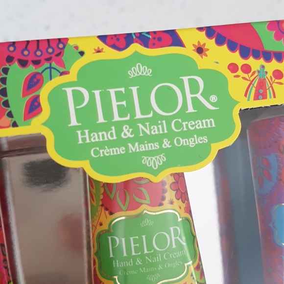 Hand & Nail Cream, Immortal Pattern (Pack of 3) - Picture 7 of 7